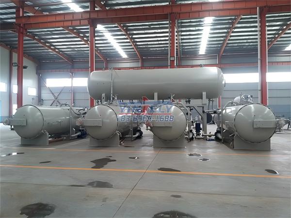 <b>多鍋并聯臥式殺菌鍋</b>